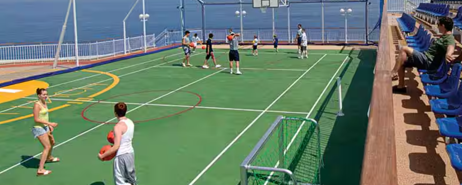 Basketball/volleyball/tennis court