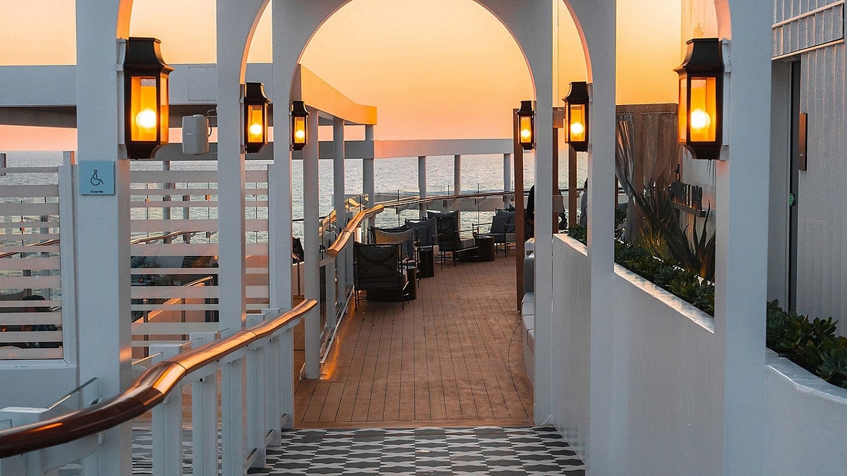 Sunset bar