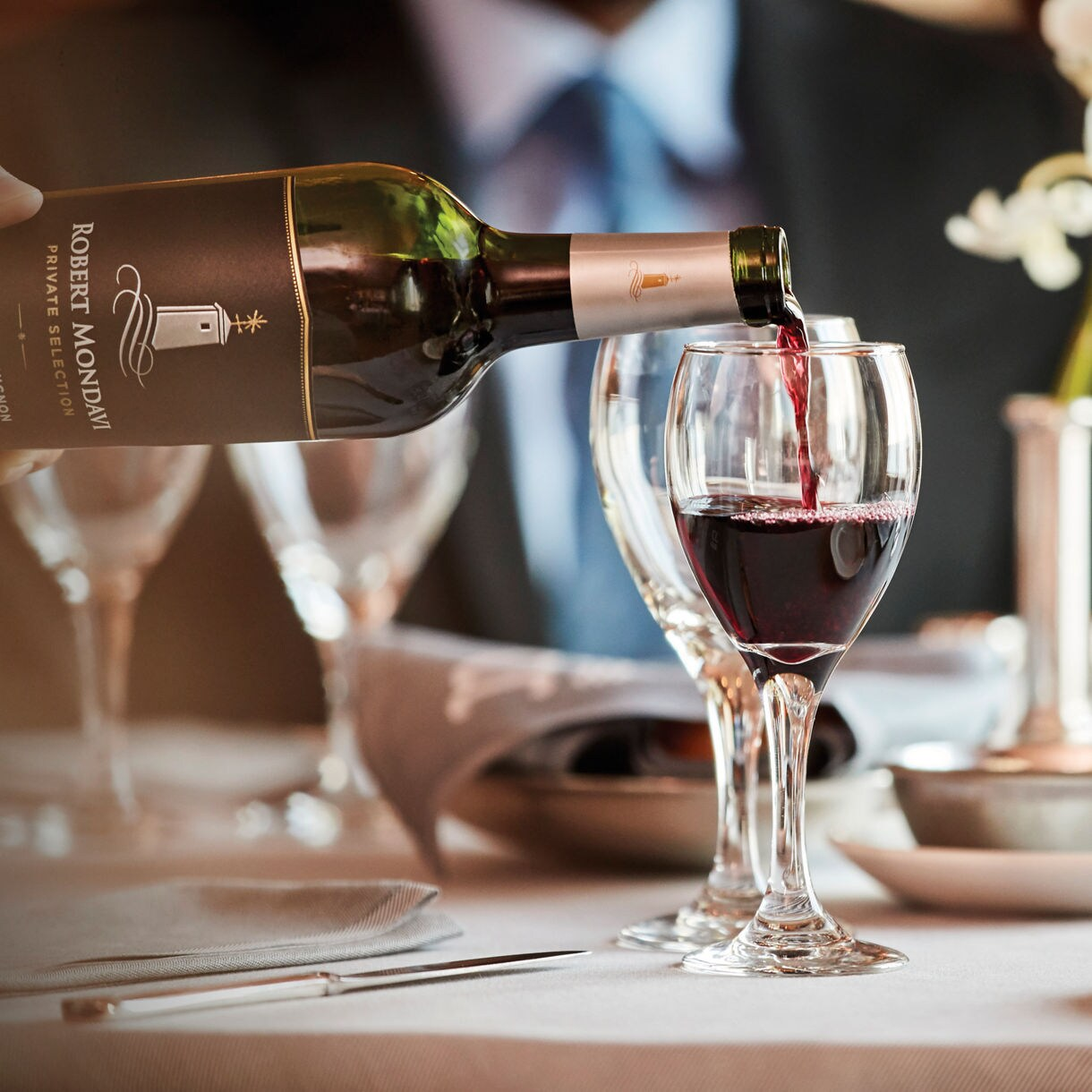 Reserve collection dining