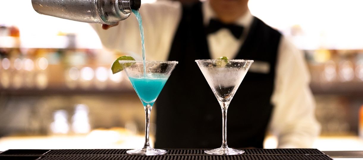 Aperitif and petit fours