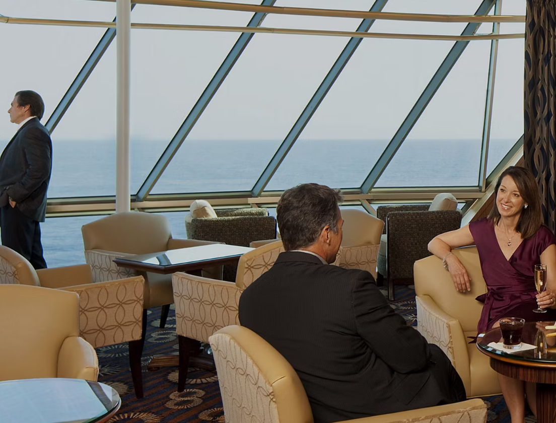 Suite lounge