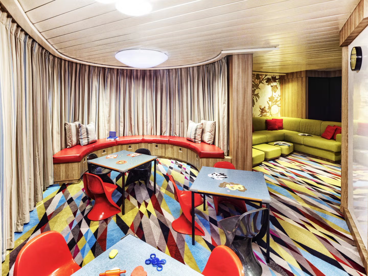 Wave’s & fantasia (children and teen’s spaces)