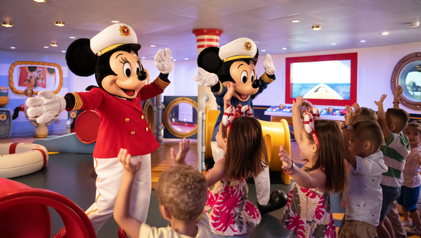 Mickey & minnie captain’s deck