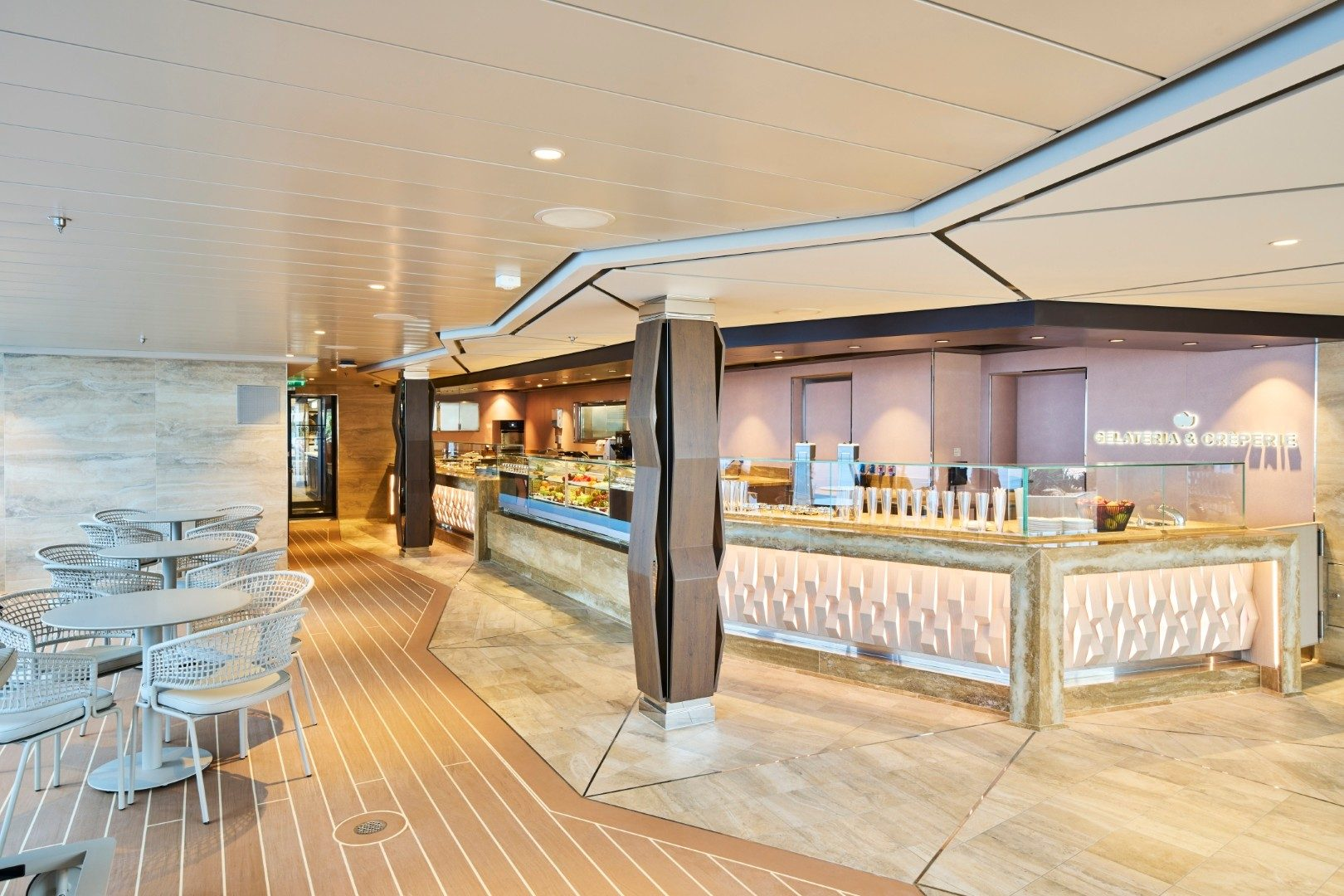 Gelateria & creperie at the conservatory