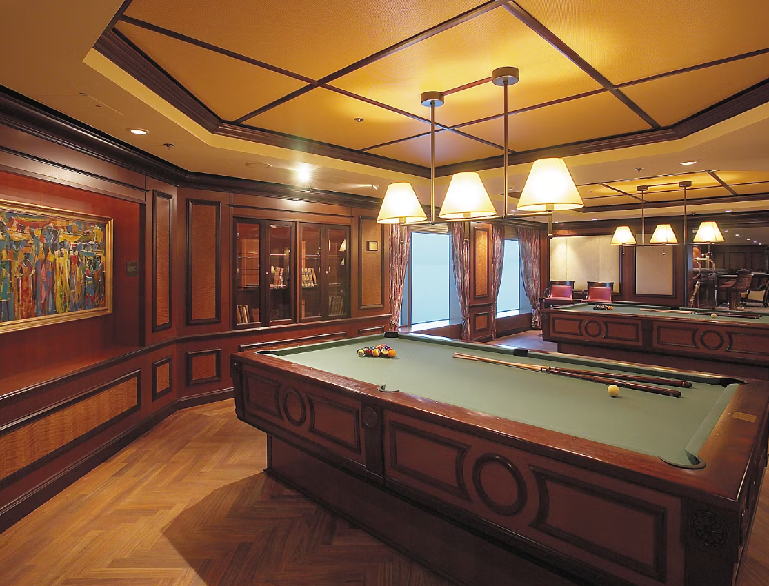 Pool table