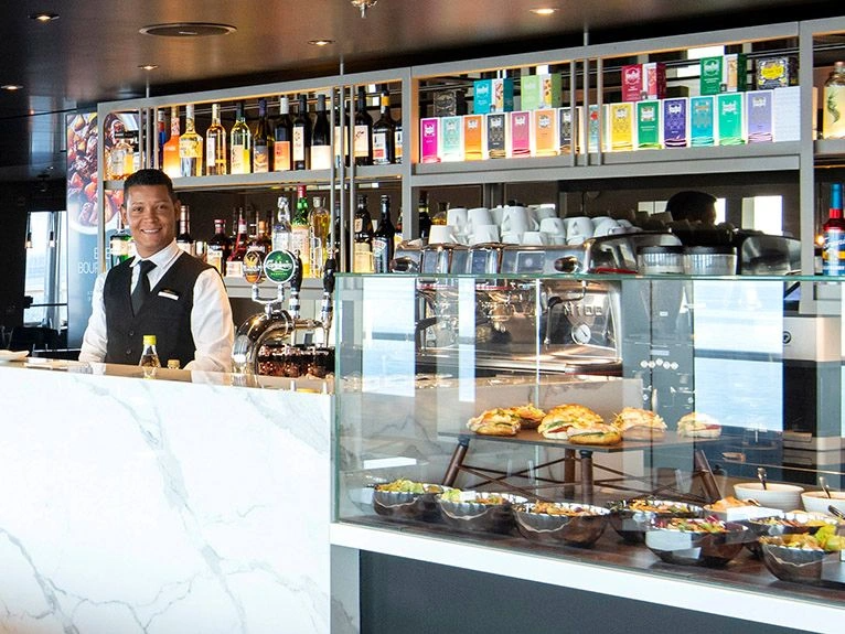 Azure bar & café