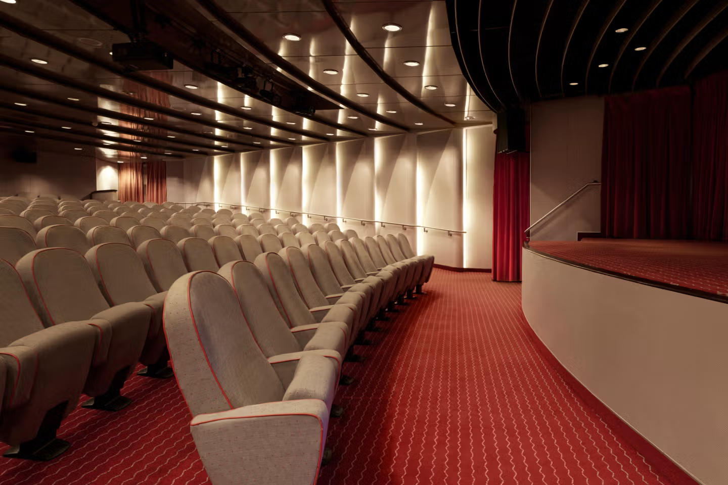 Hollywood theatre