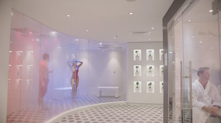 Rainfall water therapy room