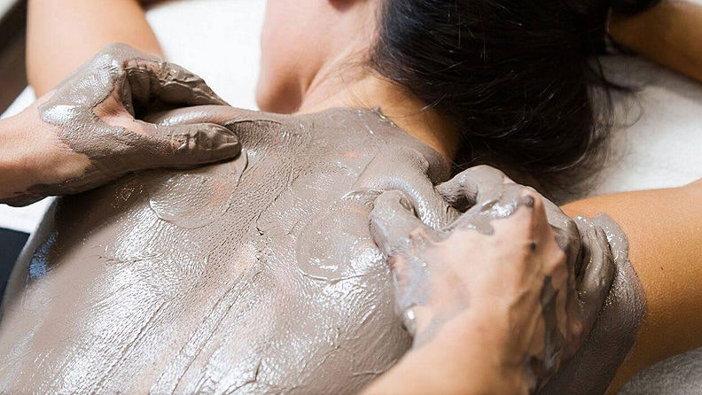 Aroma spa seaweed massage