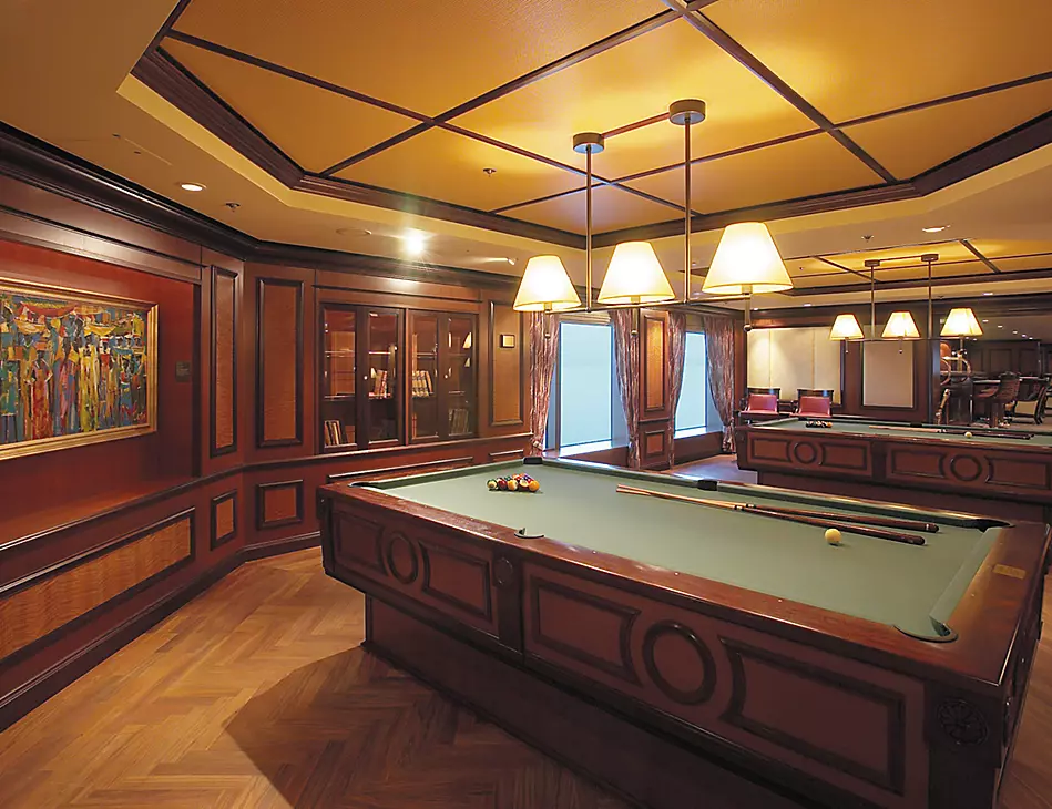 Pool table