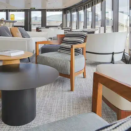 The panoramic lounge