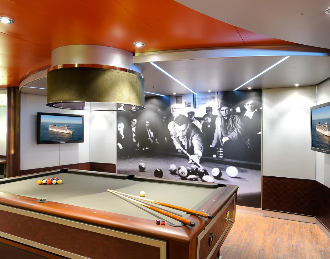 Billiard room & library