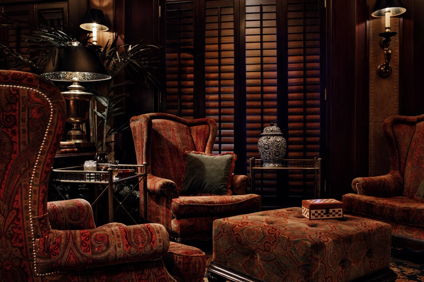 Connoisseur club