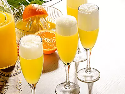 Sip, tour, brunch