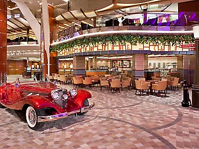 Cafe promenade