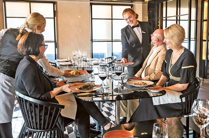 Lumière restaurant & champagne bar