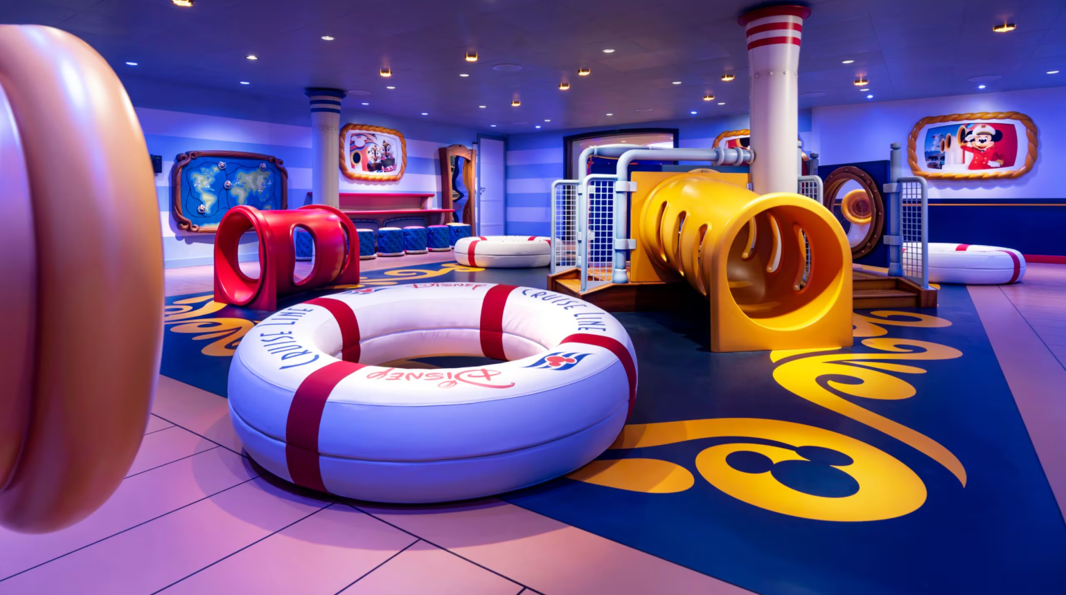 Mickey & minnie captain’s deck